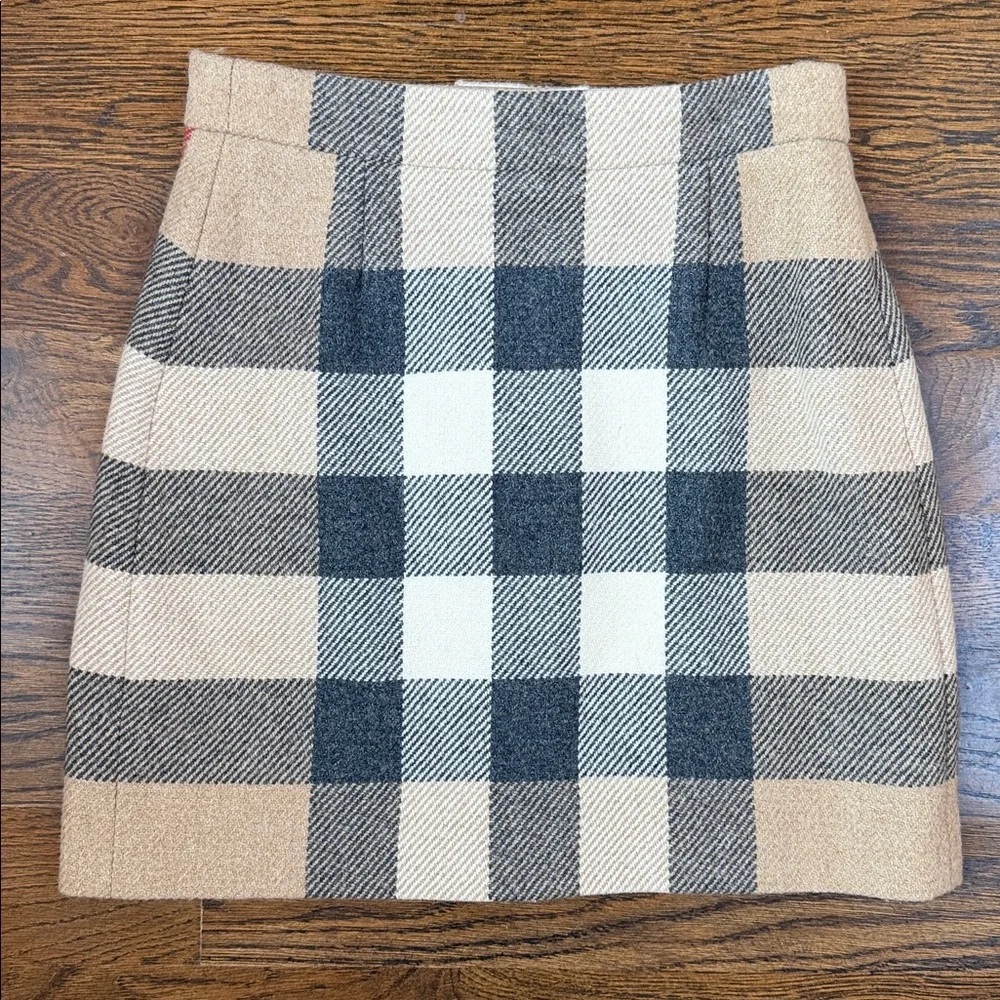 Burberry Plaid Mini Skirt Size 2 - Picture 4 of 4